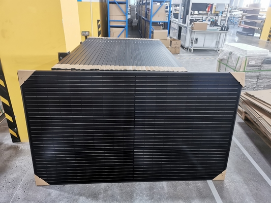 खरीदें IP65 वाटरप्रूफ फुल ब्लैक मोनो सोलर पैनल 450w 455w 460w online manufacture